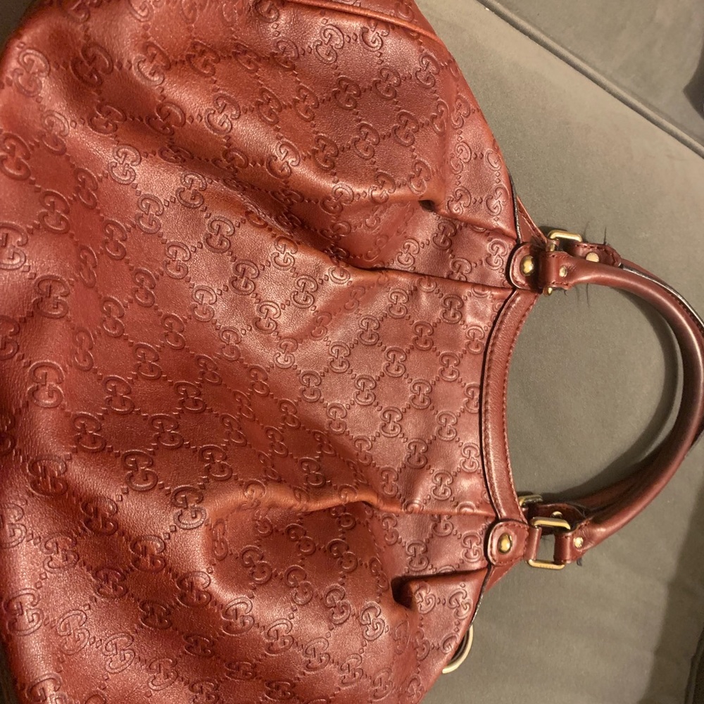 Medium short guccissimma